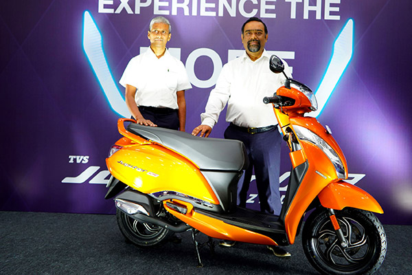 TVS Jupiter 125 भारत में 73,400 रुपये में हुई लॉन्च, जानें इंजन, फीचर्स