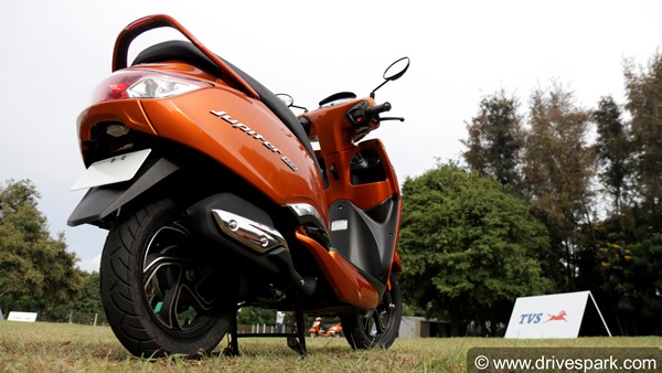 TVS Jupiter 125 या TVS NTorq 125: जानिए आपके लिए कौस सी स्कूटर है बेहतर, पढ़ें कीमत, फीचर्स और स्पेसिफिकेशन की तुलना