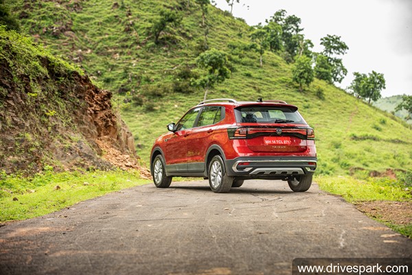 Volkswagen Taigun की बुकिंग 16,000 यूनिट्स के हुई पार, जानें क्या है कीमत और फीचर्स