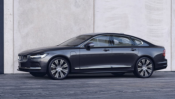 Volvo S90 और XC60 हाइब्रिड कारें हईं लाॅन्च, एडवांस फीचर्स से है लैस, जानें क्या है कीमत