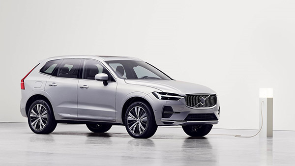 Volvo S90 और XC60 हाइब्रिड कारें हईं लाॅन्च, एडवांस फीचर्स से है लैस, जानें क्या है कीमत