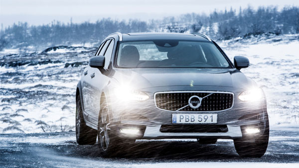 नई 2021 Volvo XC90 पेट्रोल-हाइब्रिड जल्द होगी भारत में लॉन्च, डीजल वैरिएंट की बिक्री होगी बंद