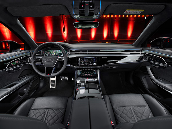 नई Audi A8 Facelift ग्लोबल स्तर पर हुई पेश, जानें क्या हैं नए अपडेट्स और फीचर्स