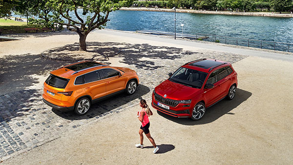 Skoda Karoq फेसलिफ्ट अंतरराष्ट्रीय बाजार में हुई पेश, जानें इंजन, फीचर्स और वैरिएंट की जानकारी