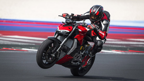 Ducati Streetfighter V2 का हुआ खुलासा, 955cc इंजन के साथ मिलता है दमदार परफाॅर्मेंस