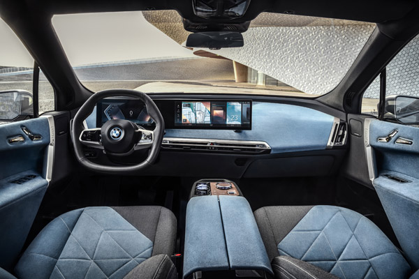 नई BMW iX ऑल-इलेक्ट्रिक SUV 13 दिसंबर को भारत में होगी लॉन्च, जानें क्या होने वाला है नया