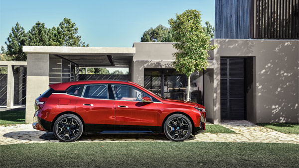 नई BMW iX ऑल-इलेक्ट्रिक SUV 13 दिसंबर को भारत में होगी लॉन्च, जानें क्या होने वाला है नया