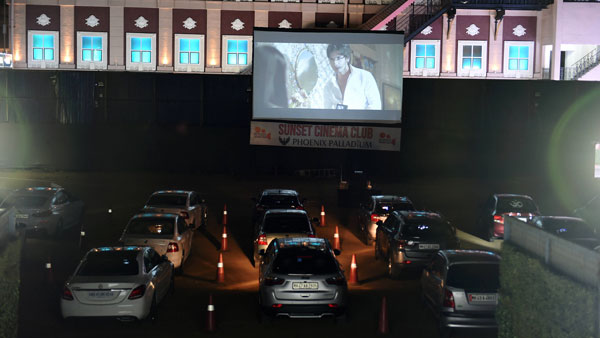 मुंबई में खुलेगा देश का पहला Rooftop, Open-Air Drive-In सिनेमाघर, जानें क्या होगी इसकी खासियत