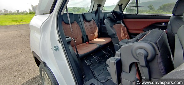 Hyundai Motor ने लॉन्च किया Alcazar का एक नया वैरिएंट, जानें क्या है कीमत और फीचर्स