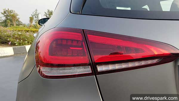 Mercedes AMG A45 S Review: सबसे शक्तिशाली हैचबैक, जानें चलाने में है कैसी और फीचर्स