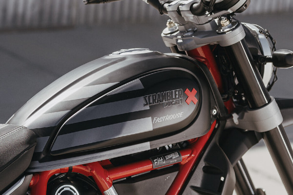 Ducati ने भारत में लाॅन्च की 11 लाख रुपये की नई बाइक, जानें क्या हैं खूबियां