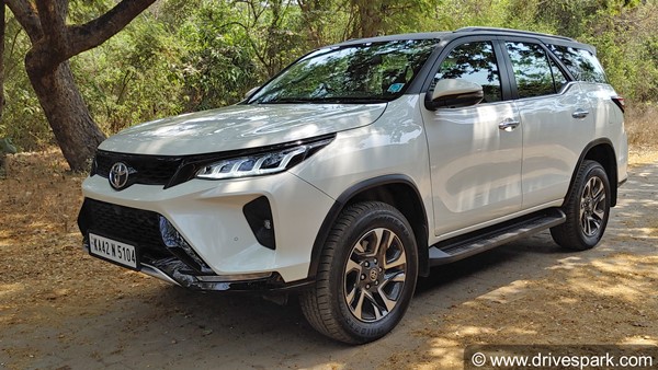 Toyota ने जारी किया शानदार Fortuner Legender 4X4 का वीडियो ऐड, यहां देखें