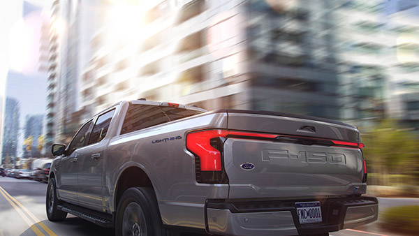 Ford F-150 Lightning: फोर्ड की इस इलेक्ट्रिक ट्रक को मिली जबरदस्त बुकिंग, जानें क्या है खास