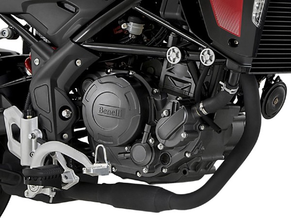 नई Benelli TRK 251 का टीजर हुआ जारी, जल्द होने वाली है भारत में लॉन्च
