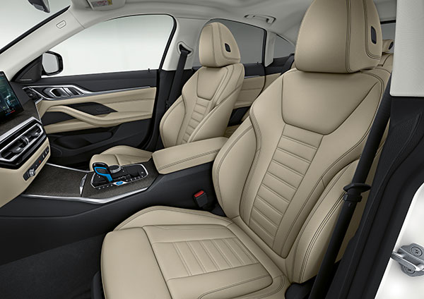 BMW i4 इलेक्ट्रिक सेडान अगले साल हो सकती है भारत में लॉन्च, जानें क्या है खास