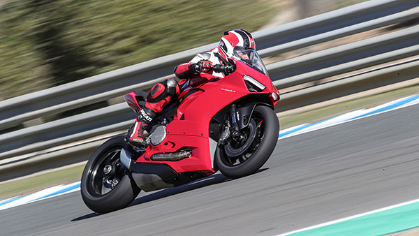 नए साल से महंगी हो जाएगी Ducati की बाइक, सभी वेरिएंट की कीमत में होगी बढ़ोतरी