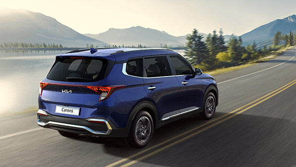अगले साल भारत में लॉन्च होगी नई Kia Carens MPV, जानिए इस कार के बारे ये 7 खास बातें