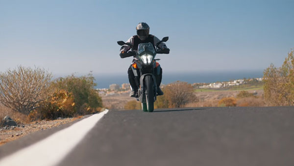 सिर्फ बैंगलोर शहर में ही KTM 390 Adventure के 1000 यूनिट्स बिके, जानें क्या है खास इस बाइक में