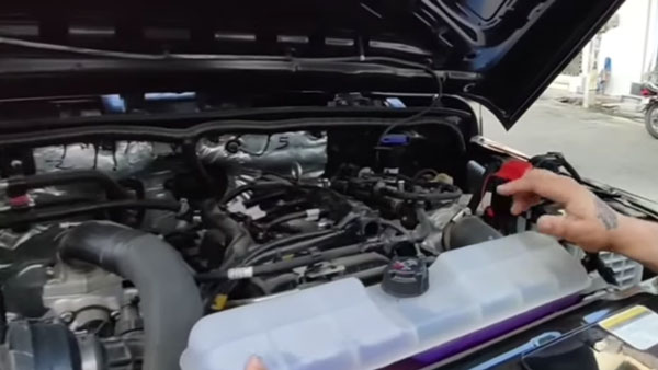 ये है देश की पहली Mahindra Thar, जिसमें लगाई गई है CNG किट, जानें कैसी है परफॉर्मेंस