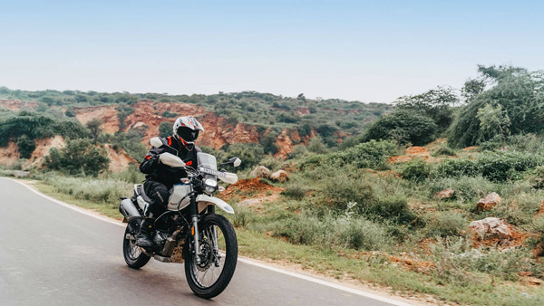 Hero MotoCorp ने शुरू की XPulse 200 4V की बुकिंग, 1.28 लाख रुपये की कीमत में पैसा वसूल बाइक