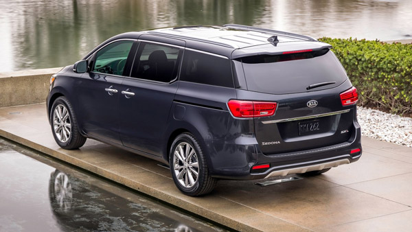 Kia ने 4,10,000 से ज्यादा कारों को वापस बुलाया, सुरक्षा फीचर में एयरबैग की आई खराबी