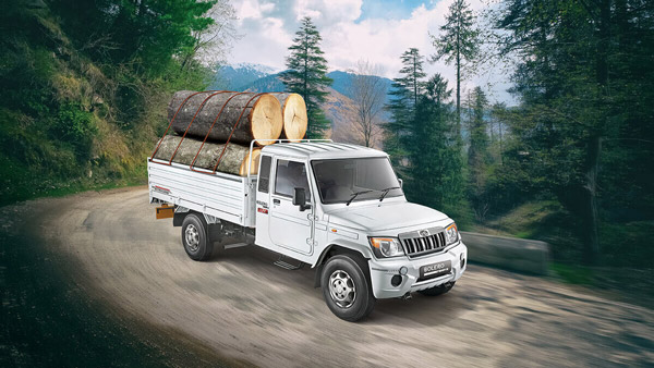 Mahindra के सेल्समैन ने की किसान की बेइज्जती, Bolero खरीदने शोरूम पहुंचा था किसान