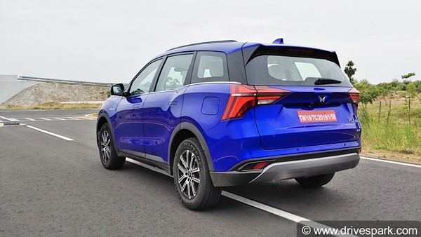 Mahindra XUV700 के एएक्स7 एडब्ल्यूडी लग्जरी की डिलीवरी हुई शुरू, पेट्रोल व डीजल दोनों में है उपलब्ध