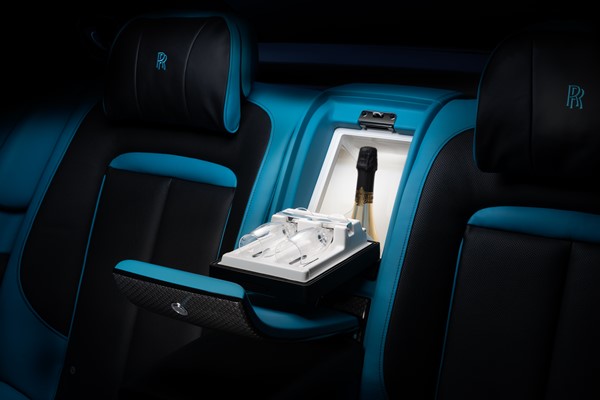 Rolls Royce Ghost Black Badge भारत में की जाएगी लॉन्च, जानें क्या है खास इस लग्जरी सेडान में