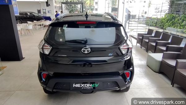 महाराष्ट्र के स्मार्ट सिटी फ्लीट में शामिल हुई Tata Nexon EV, जानें क्या है रेंज और फीचर्स