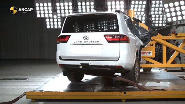 2022 Toyota Land Cruiser ने क्रैश टेस्ट में हासिल किए 5-स्टार, ANCAP ने जारी किया वीडियो