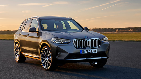 2022 BMW X3 अब डीजल वैरिएंट में भी हुई लॉन्च, जानें कीमत, फीचर्स, इंजन जानकारी