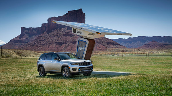 Jeep Grand Cherokee 4xe हुई पेश, जानें इस प्लग-इन-हाइब्रिड कार में क्या है खास