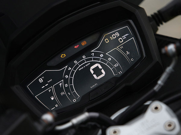 यह है Aprilia की पहली एडवेंचर स्कूटर, कंपनी ने पेश की नई SR GT 200, जानें क्या है खास
