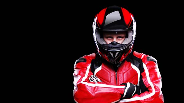 सुरक्षित राइडिंग के लिए चुने एक ज्यादा सुरक्षित Helmet, खरीदते वक्त रखें इन बातों का ध्यान