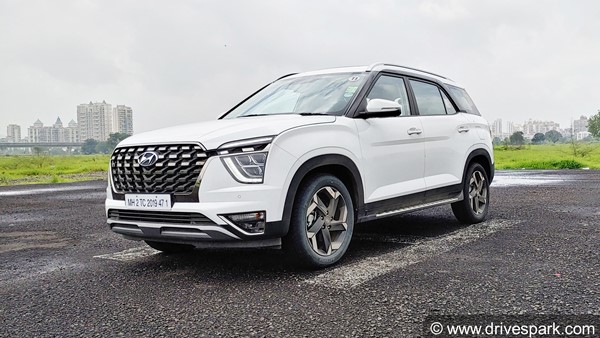 Kia Carens माइलेज के मामले में है कितनी बेहतर? देखें इसके प्रतिद्वंद्वियों से इसकी तुलना