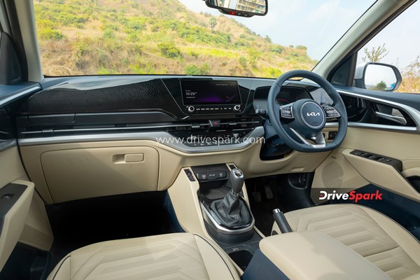 Kia Carens कल होगी भारत में लॉन्च, उससे पहले जान लीजिये इसके बारें में सबकुछ