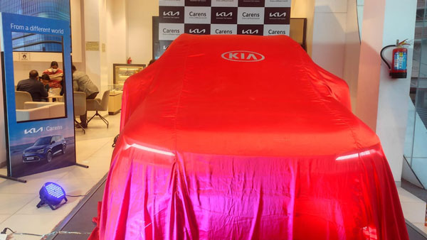 Kia Carens MPV डीलरशिप पर पहुंचना हुई शुरू, इस माह भारतीय बाजार में हो सकती है लॉन्च