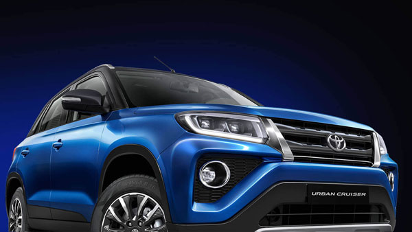 बुरी खबर! Toyota ने इन दो कारों के बढ़ा दिए दाम, 45,000 रुपये तक हो गई महंगी