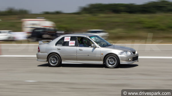 2022 के लिए VROOM Drag रेस आई वापस: जानें भारत में सबसे बड़े ड्रैग मीट के बारे में