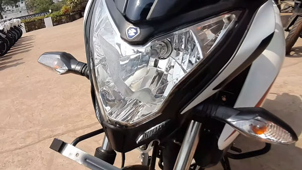 Bajaj Pulsar NS160 नए अलाॅय व्हील रंग में हुई उपलब्ध, जानें कैसा है नया लुक