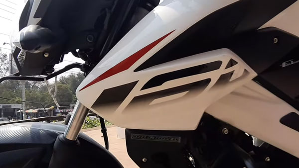 Bajaj Pulsar NS160 नए अलाॅय व्हील रंग में हुई उपलब्ध, जानें कैसा है नया लुक