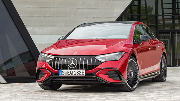 Mercedes-Benz की कारें अब और हो जाएंगी मंहगी, कंपनी अगले माह से बढाएंगी कीमतें