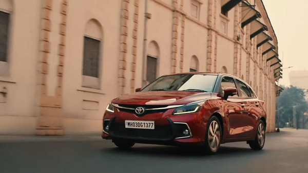 नई 2022 Toyota Glanza भारतीय बाजार में हुई लॉन्च, जानें क्या है कीमत और क्या है नया