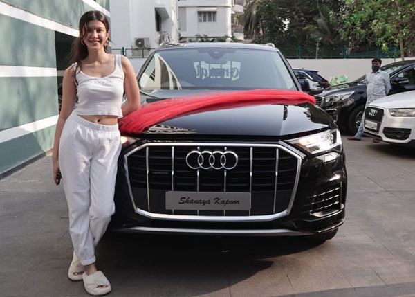 एक्टर संजय कपूर की बेटी शनाया कपूर ने खरीदी नई Audi Q7, जानें कैसी है यह कार