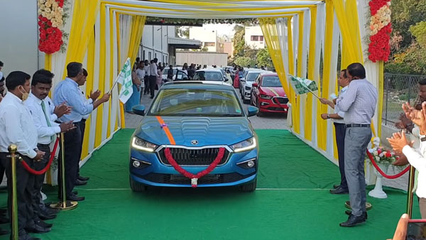 Skoda के इस डीलरशिप ने एक दिन में डिलीवर की 50 यूनिट Slavia, देखें तस्वीरें