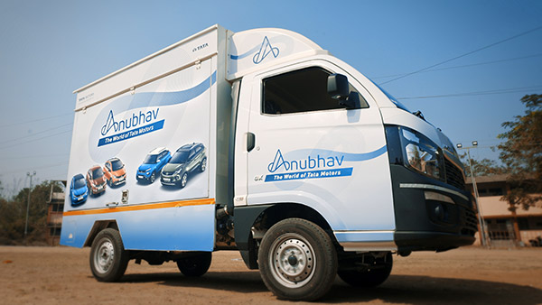Tata Motors ने लॉन्च किया ‘अनुभव - शोरूम ऑन व्हील्स’, ग्रामीण इलाकों तक बढ़ेगी पहुंच
