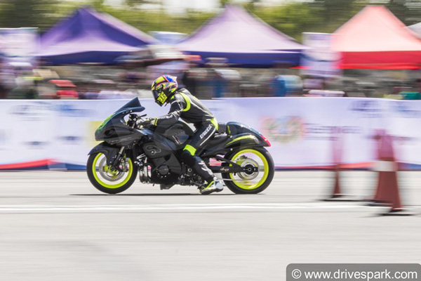 2022 के लिए VROOM Drag रेस आई वापस: जानें भारत में सबसे बड़े ड्रैग मीट के बारे में