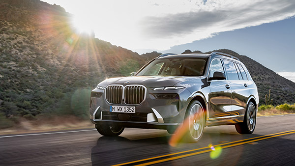 2023 BMW X7 SUV का हुआ खुलासा, कंपनी ने दिया है नया डिजाइन और बेहतरीन फीचर्स