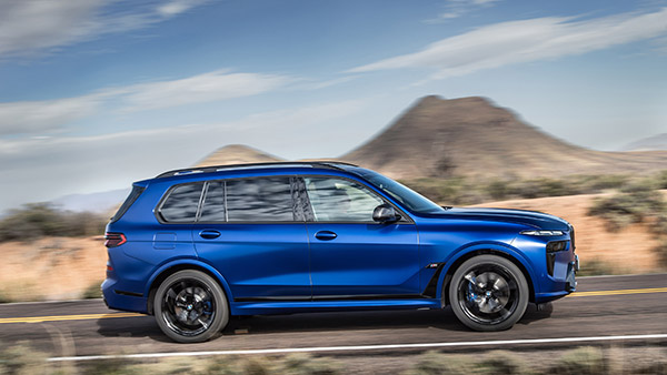 2023 BMW X7 SUV का हुआ खुलासा, कंपनी ने दिया है नया डिजाइन और बेहतरीन फीचर्स