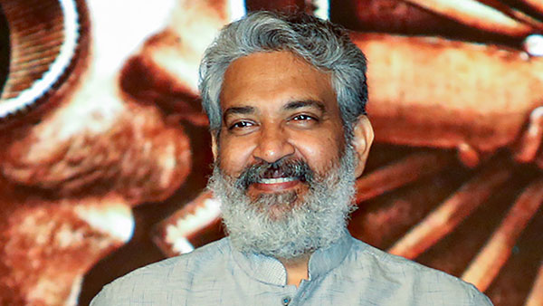 ‘RRR’ के डायरेक्टर SS Rajamouli ने खरीदी Volvo की यह कार, सोशल मीडिया पर सामने आई तस्वीर